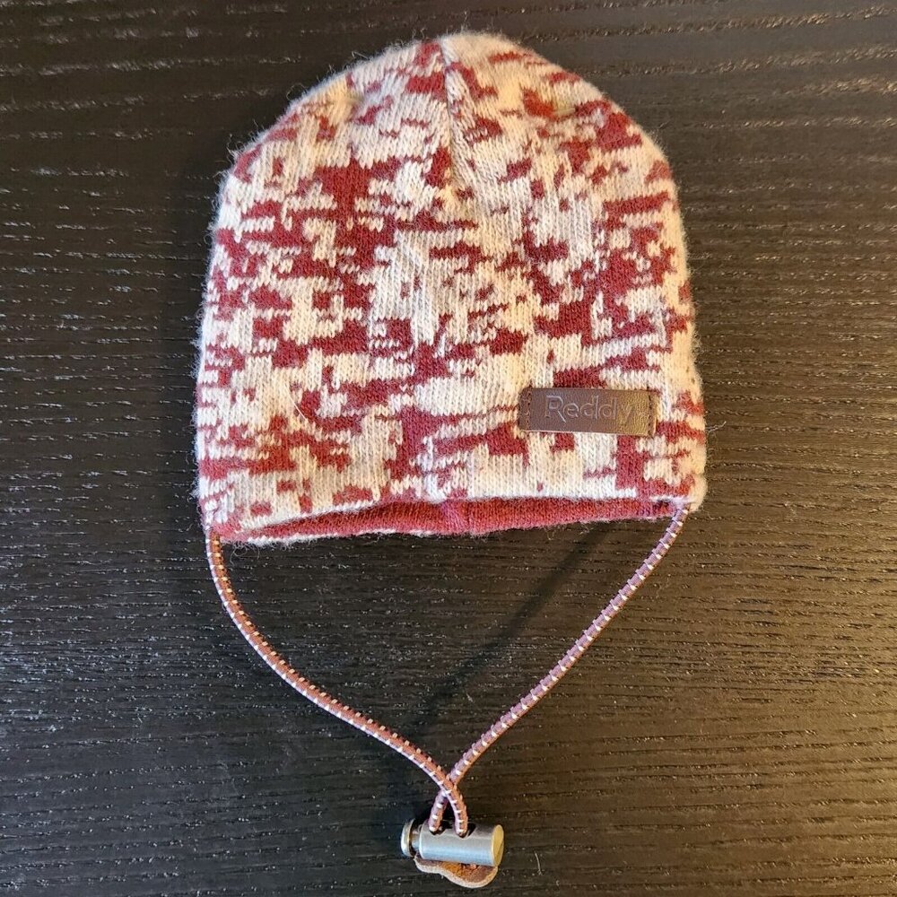 Reddy Dog Cat Adjustable Beanie Hat Gray Maroon Camo Large XS/S 9-13" Winter Hat